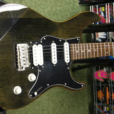 Yamaha Pacifica 412v electric guitar S/H image 13