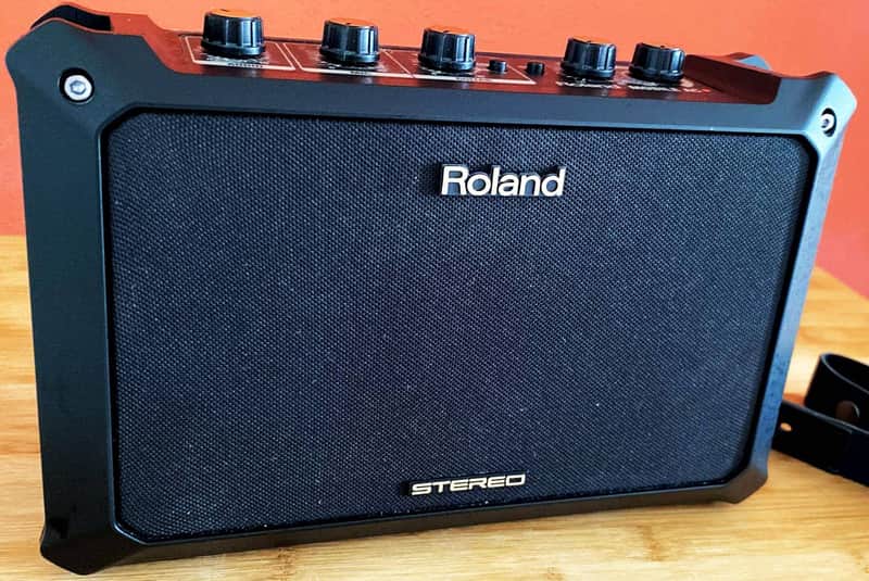 Roland MOBILE CUBE Portable Stereo Amplifier – Mint / Unused, Just Tested image 1