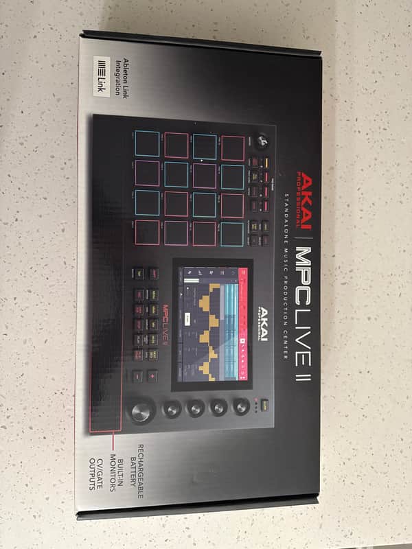 Akai MPC Live II Standalone + 500GB Samsung SSD - Black Original packaging image 1