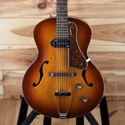 Godin 5th Avenue Kingpin - Cognac Burst imagen 1