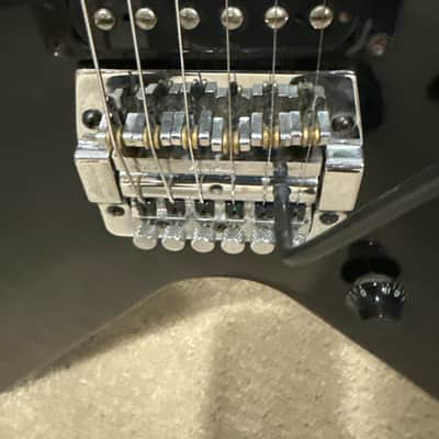 1989 Gibson Flying V - Kahler Vibrato and Offset Knobs - Ebony Fretboard w/ case image 8