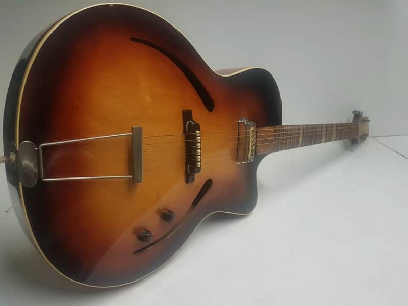 SUNBURST JAZZ GUITAR - made in GERMANY image 1