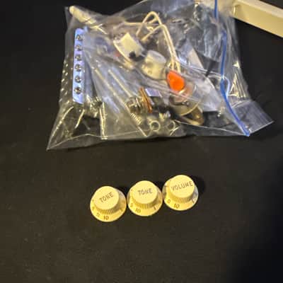 Fender Squire/mexican strat parts image 2