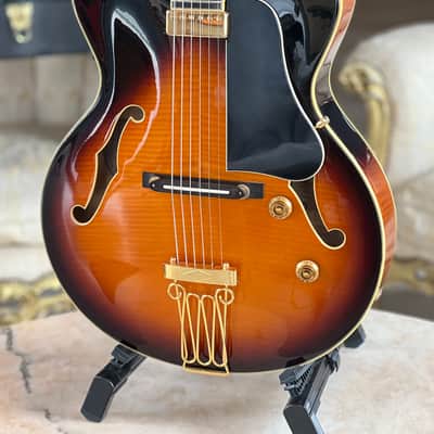 Yamaha AEX1500 1993 - Sunburst image 3