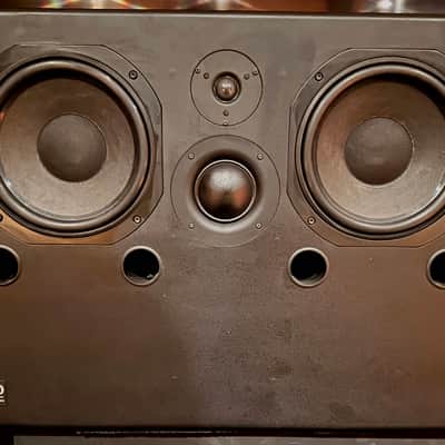 Quested Dolby Atmos Monitoring System 2017 - Excellent image 6