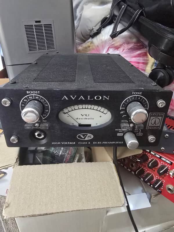 Avalon V5 DI-Re-Preamplifier 2010s - Silver image 1