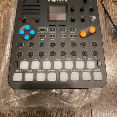 Sonicware SmplTrek Portable Production Sampler 2022 - Present - Black image 4