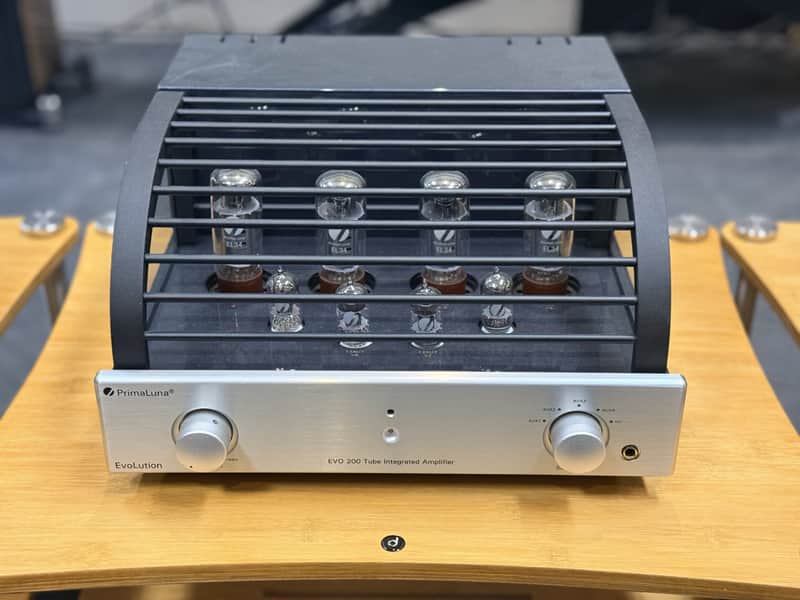 PrimaLuna EVO 200 Integrated Tube Amplifier (Floor Demo)