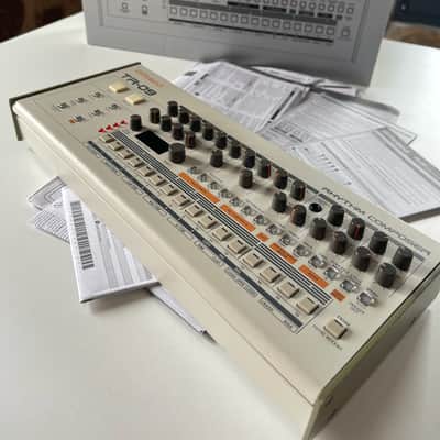 Roland TR-09 Rhythm Composer 2017 - Present - White image 5