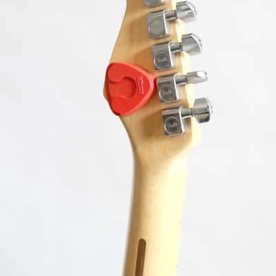 Fender Standard Stratocaster with Maple Fretboard 1983 - 1984 - Ivory White image 9