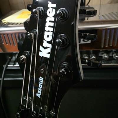 Kramer Assault 220 FR and Hardcase image 4