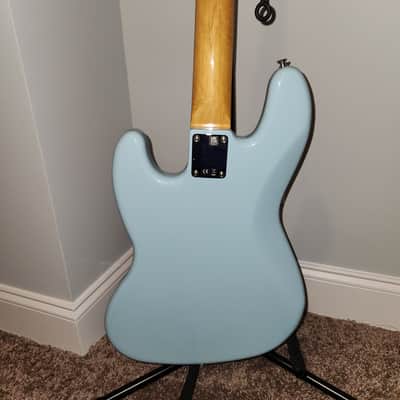 Fender Vintera '60s Jazz Bass with Pau Ferro Fretboard 2019 - Present - Daphne Blue image 4