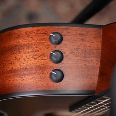 Taylor 322ce Grand Concert Acoustic/Electric Guitar - Shaded Edge Burst with Hardshell Case image 13