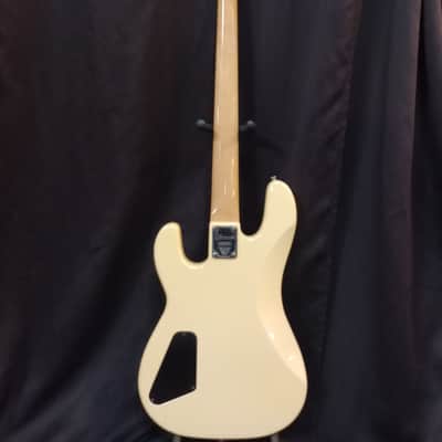 Charvel Model 2B Electric Bass MIJ 1986 PJ Pickups White w/Hard case *** FREE SHIPPING *** image 3
