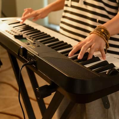 NuX NEK-100 61-Key Digital Keyboard with Touch Response and Built-in Bluetooth, Black image 10