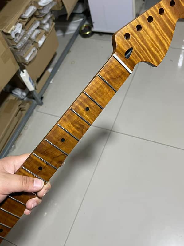 stainless steel 22 frets Large headstock S S 22frets Roasted flame Maple Electric guitar neck 25.5inch hole 10mm Satin image 1