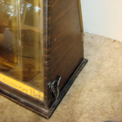 "Gretsch Eagle Brand" Musical Strings, & Accessories Display Case Gretsch 1920's - Natural image 7
