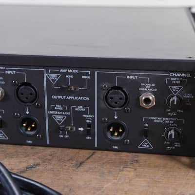 Mackie M1200 Two-Channel Power Amplifier CG00QP8 image 6