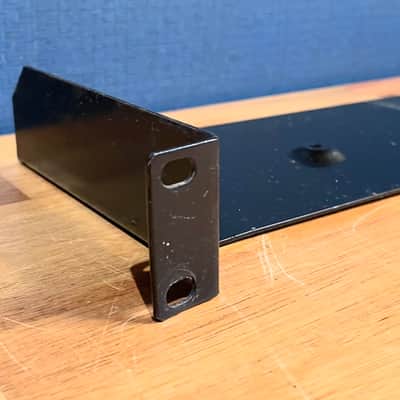1U Rack-Mount Kit allows up to two half-rack units image 2