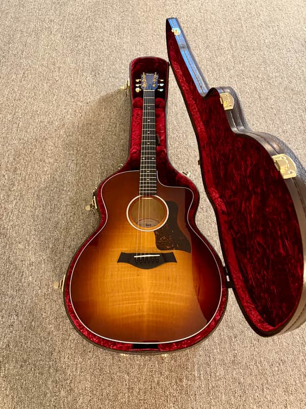 Taylor 224ce-UA DLX LTD