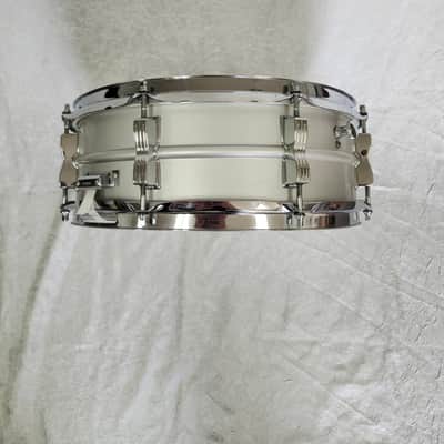 Ludwig No. 404 Acrolite 5x14" 8-Lug Aluminum Snare Drum with Pointed Blue/Olive Badge 1969 - 1979 - Matte Aluminum image 3