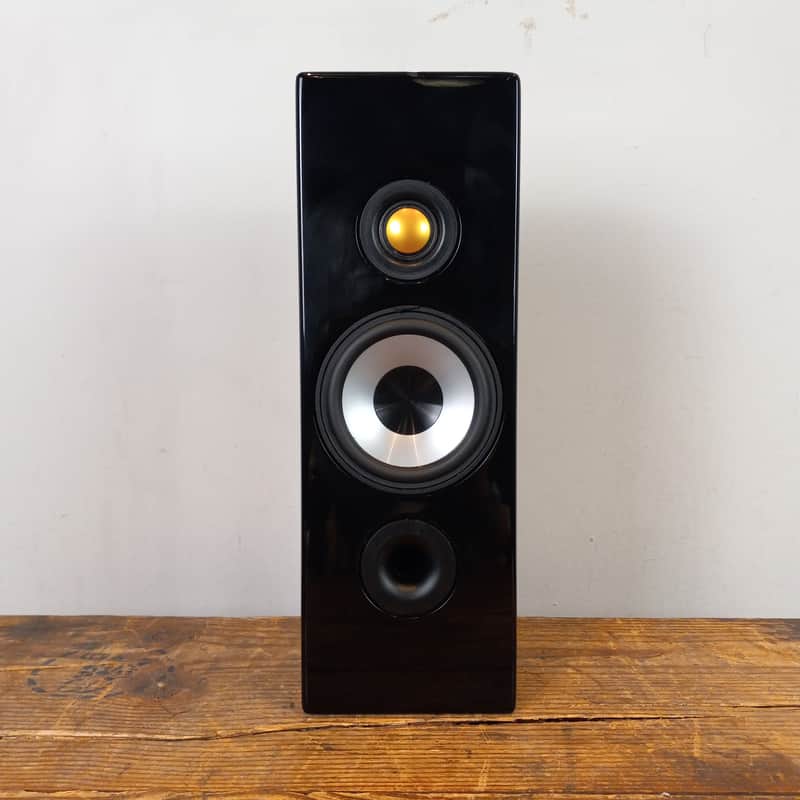 Monitor Audio Radius 180 Bookshelf Speaker | Reverb