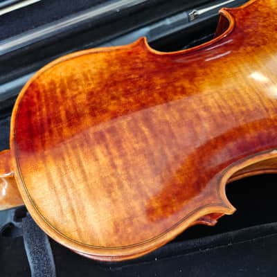 Mint Open Box Krutz 400 Series Model A840 15.5" Step Up Viola w/ Case and Bow image 11