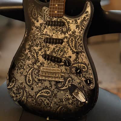 Fender Stratocaster relic 1963 - Black paisley image 4