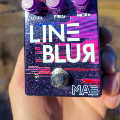 Mask Audio Electronics Line Blur image 1