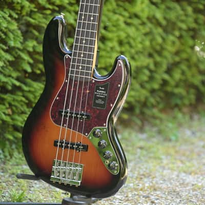 Fender Player II Modified Active Jazz Bass® V - 3-Color Sunburst image 3