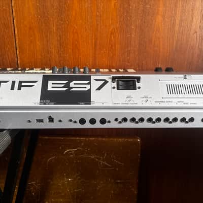 Yamaha MOTIF ES7 76Key Synthesizer w/ gig bag image 10
