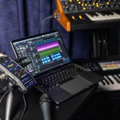 Zoom H6essential 6-Track 32-Bit Float Portable Audio Recorder with Zoom BTA-1 Bluetooth Adapter image 6