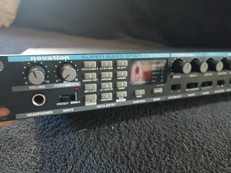 Novation Super Bass Station Monophonic Rackmount Synthesizer 1997 - Black image 1