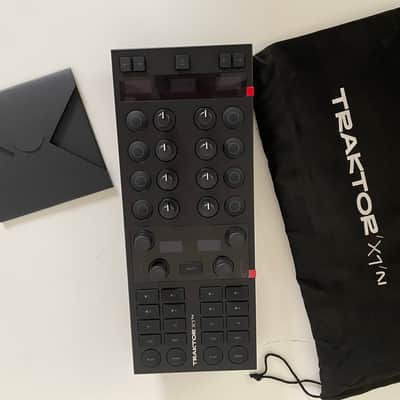 Native Instruments Traktor X1 MK3 - Portable USB DJ Controller (Brand New) image 2