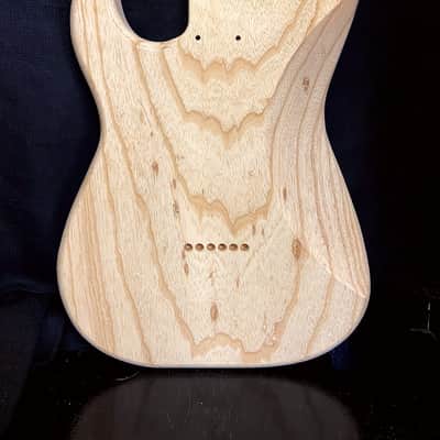Guitar Mill S-Style Hardtail Body / 1 pc. Ultra Light Swamp Ash / 3 lbs. 8 oz. (#GIN-3946) image 2