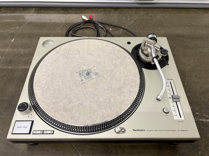Technics SL-1200M3D 2000s - Silver image 1