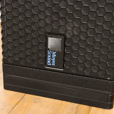 Meyer Sound M1D Ultra-Compact Curvilinear Array Loudspeaker CG013CF image 4