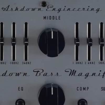 Ashdown UK-ABM-600-DR-EVO-IV UK Custom Shop Dual VU Rack Head – 600W Bass Amplifier w/Valve Drive & 9-Band EQ image 7