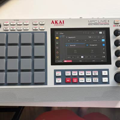 Akai MPC Live II Standalone Sampler / Sequencer Retro Edition 2020 - Present - Grey image 2