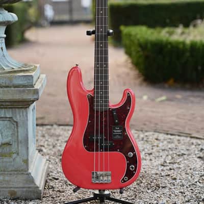Fender Limited Edition Vintera II Road Worn '60s Precision Bass - Fiesta Red image 15
