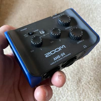 Zoom AMS-24 USB-C Audio Interface for Music and Streaming 2022 - Present - Black / Blue image 7