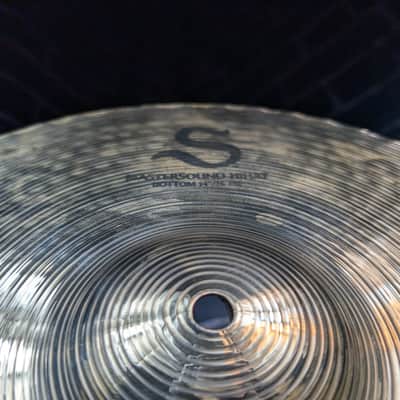 Zildjian S Series 14" Mastersound Hi‑Hat Cymbals – Brilliant Finish – Cutting, Bright, Modern Hi‑Hat Tone – Mastersound Wavy Bottom image 11