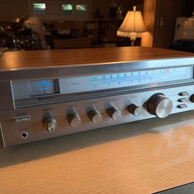 Vintage Woodgrain & Silver Sanyo DCX 1970K Receiver Fresh Service Near MINT RARE image 3