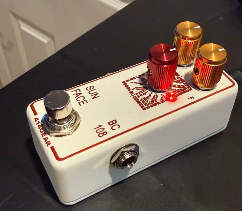 Mini Hand-Built clone BC108 Fuzz Sunface Powder coated white with 2k satin clear coat