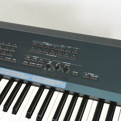 Korg Triton Extreme 76 76-Key 120-Voice Polyphonic Workstation CG012M2 image 10