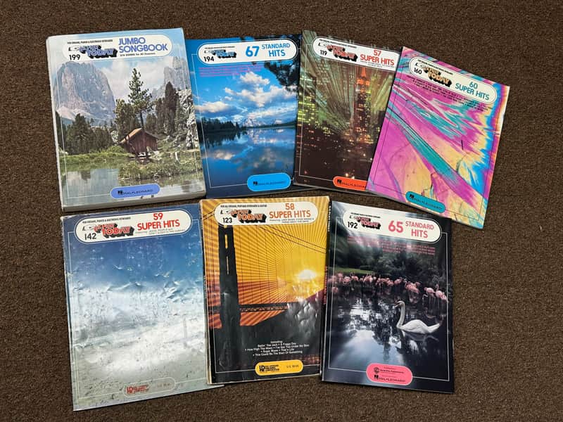 Lot of 7 Used Piano & Organ EZ Play Books including Super & Standard Hits & More image 1
