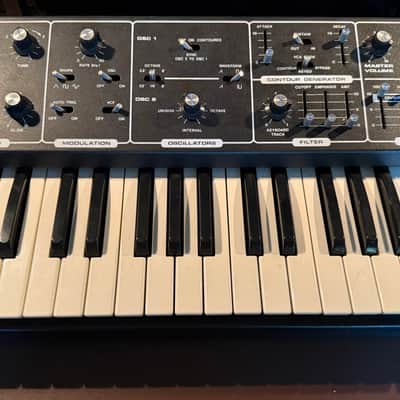 Moog Rogue 1981 - Black image 2