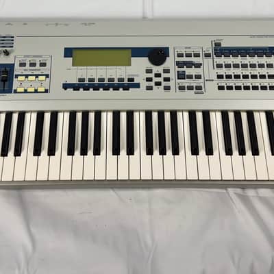 Yamaha MO 6 Production Synthesizer 61 Key 2000s - Gray image 1