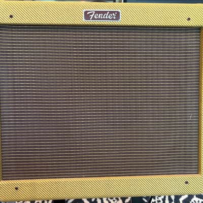 Fender Blues Junior Lacquered Tweed 15-Watt 1x12" Guitar Combo 2016 - Present - Lacquered Tweed image 2