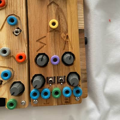 Ciat-Lonbarde Cocoquantus 2 - Wood with Case and Banana Cables image 3